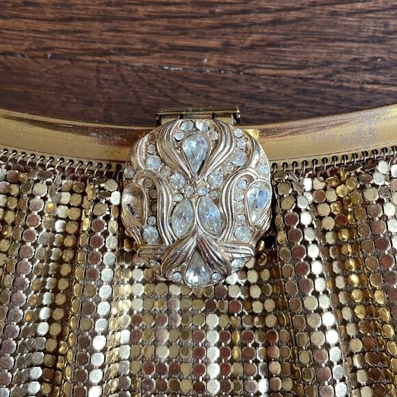 Vtg 50s/60s Whiting & Davis gold metal mesh evening bag - Picture 2 of 8